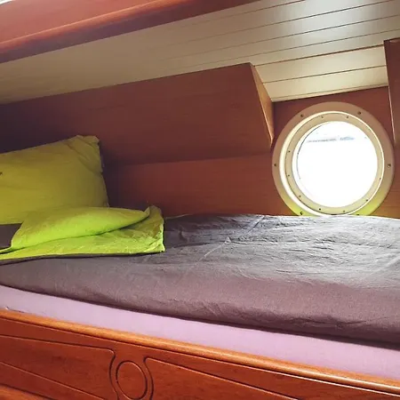 Sy Cape Horn Botel *